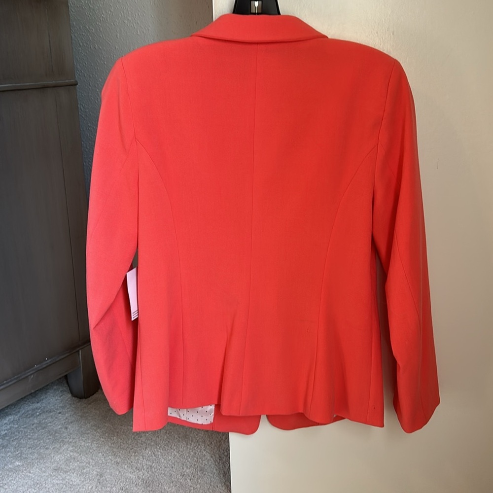 Kensie Coral Blazer with Polka Dot Lining,
NWT Size Small - Picture 2 of 4